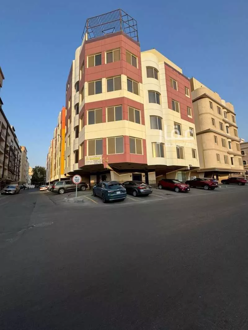 5 bedroom apartment in Al Faisaliyyah 3