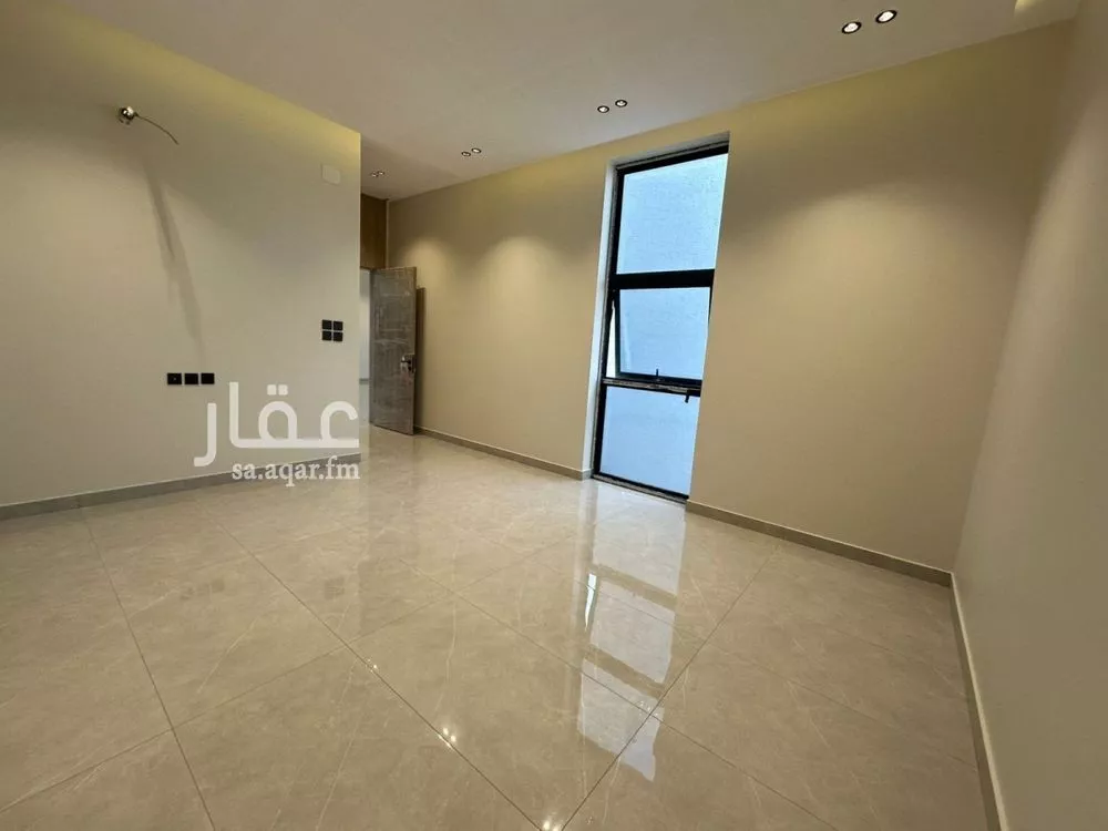 فيلا 5 غرف في نبلاء 5