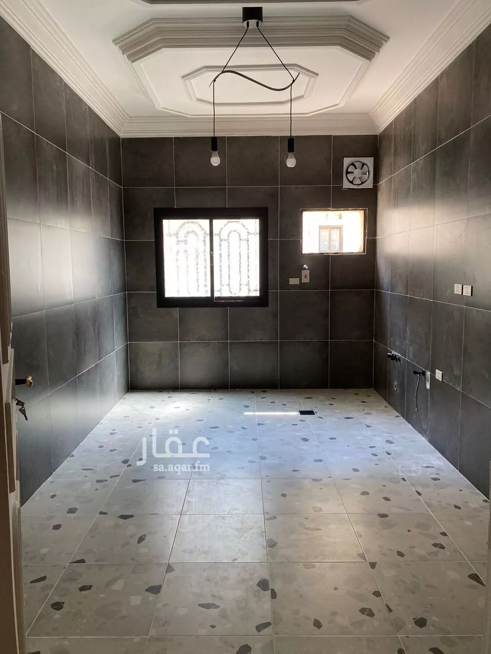 شقة 5 غرف في الفيصلية 1