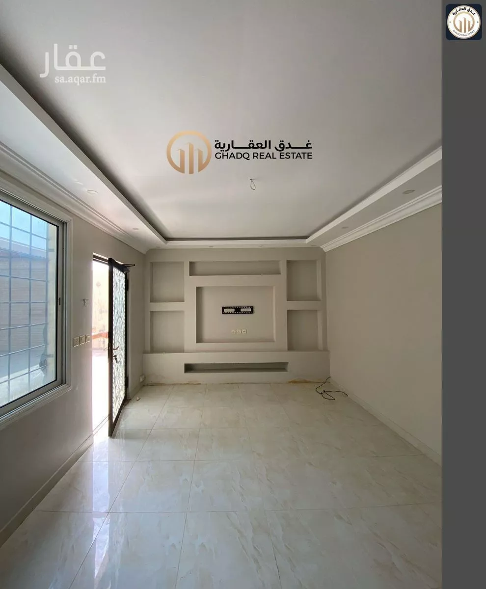 فيلا 7 غرف في الشراع 5