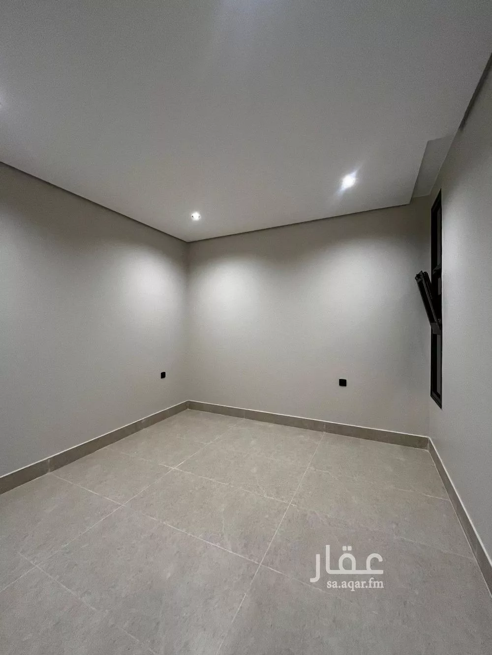 شقة 4 غرف في الحمرا 4