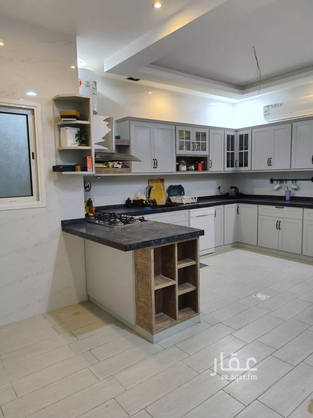 5 bedroom apartment in Al Amal 1