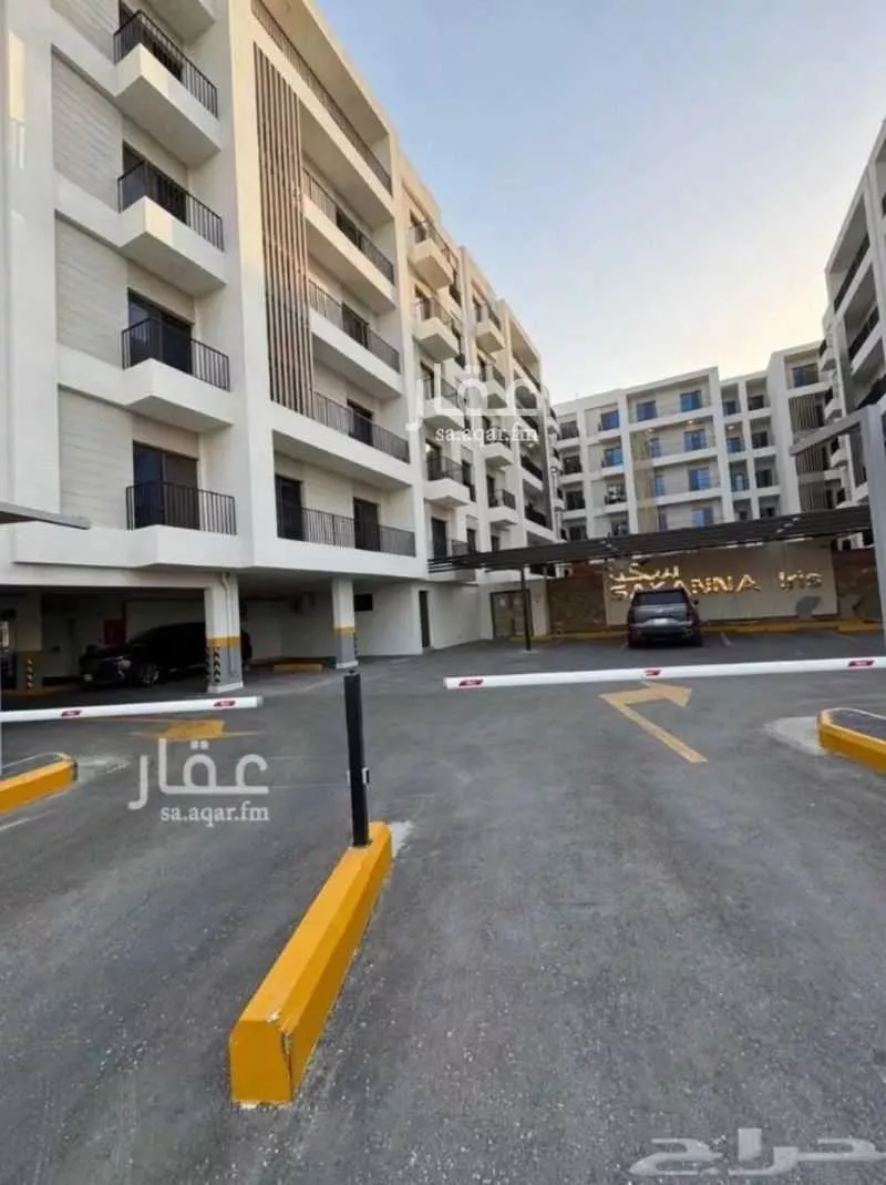 شقة 2 غرف في الحمرا 5