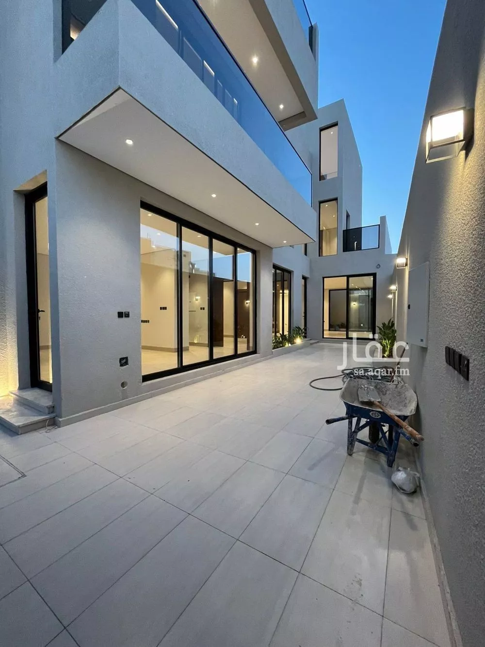 فيلا 5 غرف في المهدية 4