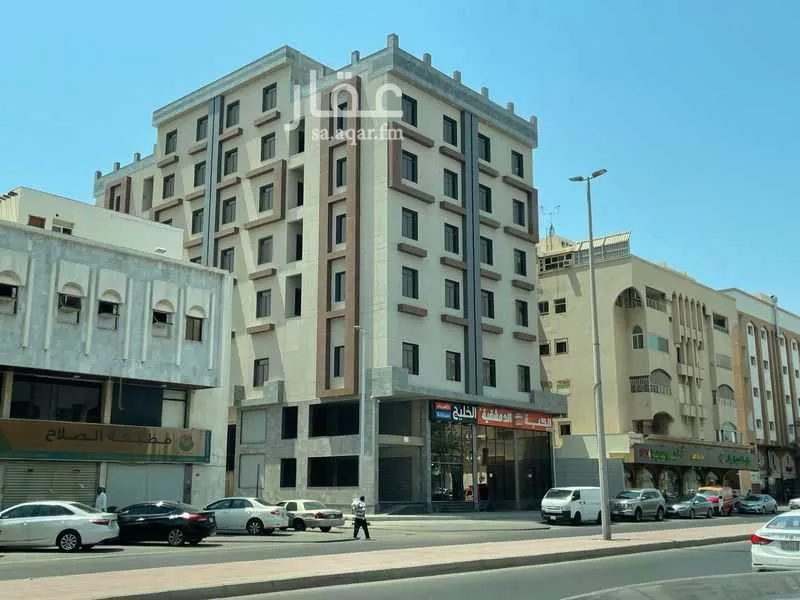 عمارة 1020 م² في الشرفية 4