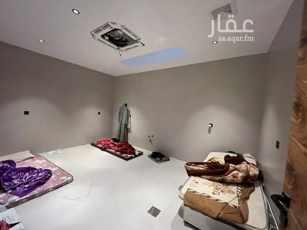 4 bedroom villa in Al Mahdiyyah, Riyadh 16