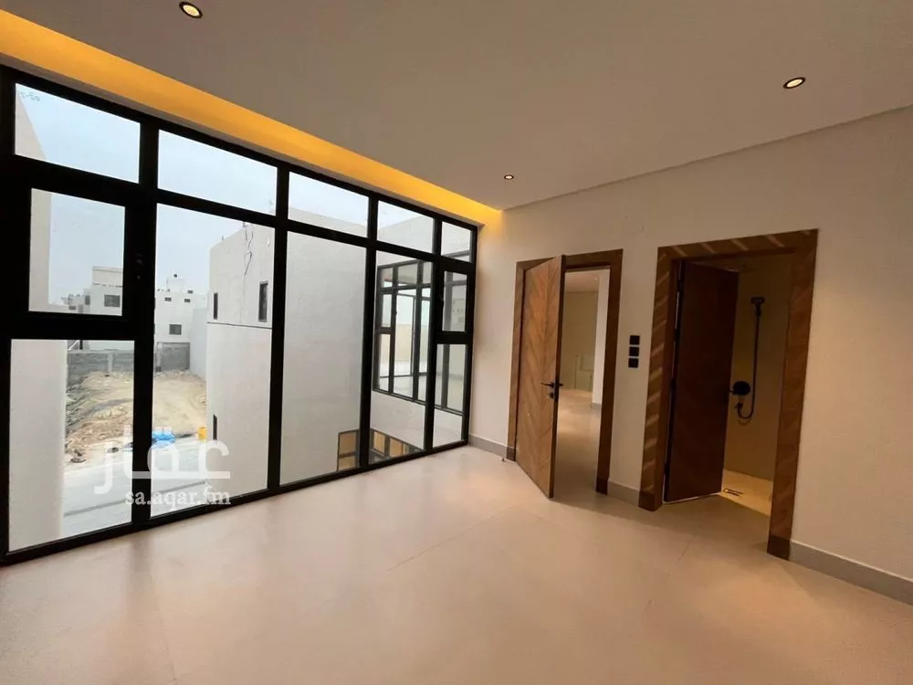 4 bedroom villa in Al Mahdiyyah, Riyadh 18