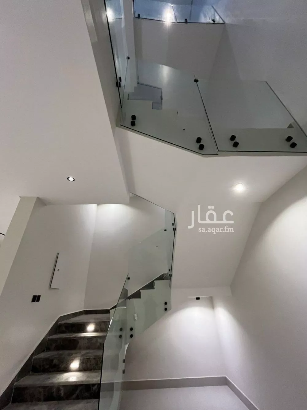 4 bedroom villa in Al Mahdiyyah, Riyadh 11