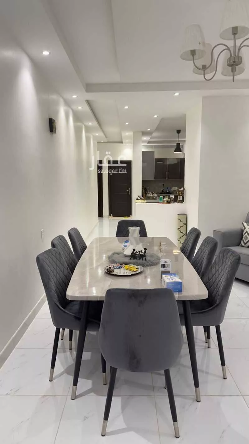 6 bedroom apartment in Muraykh 3