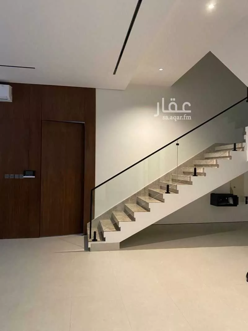 6 bedroom apartment in Al Safa, Riyadh 7