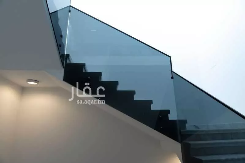 فيلا 4 غرف في الصفا 5