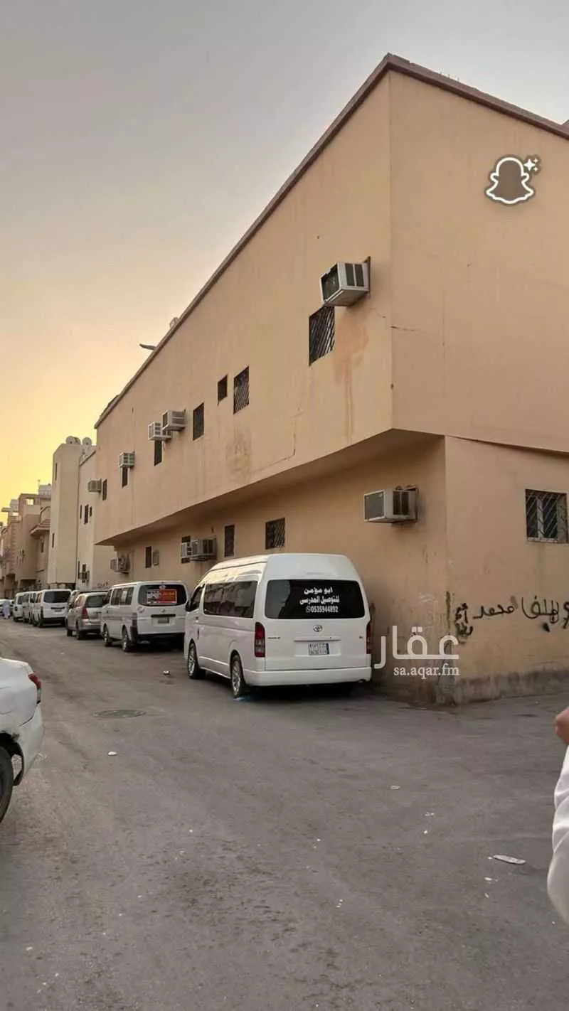 عمارة 216 م² في اليمامة 1