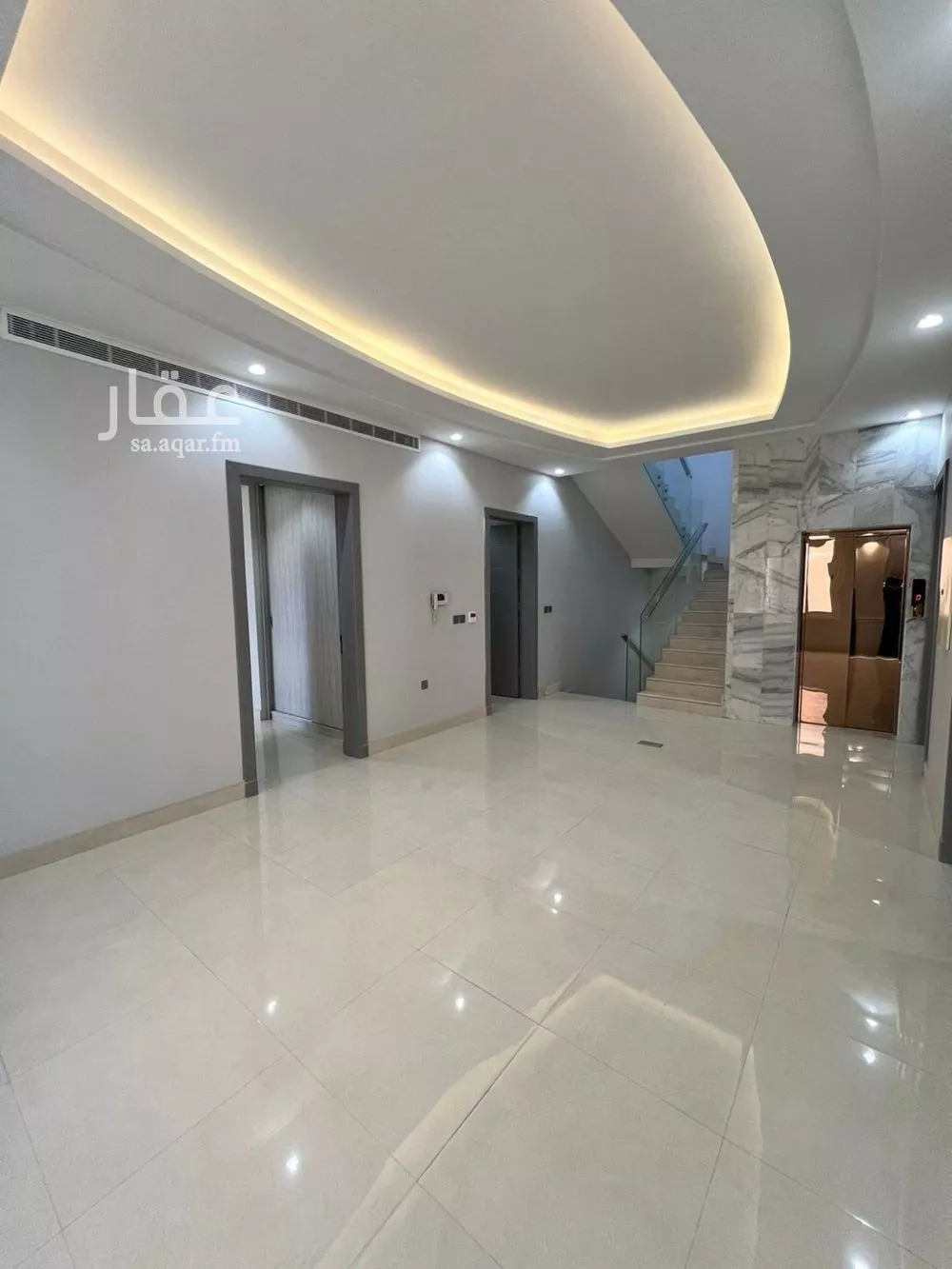 5 bedroom villa in Al Qairawan, Riyadh 14