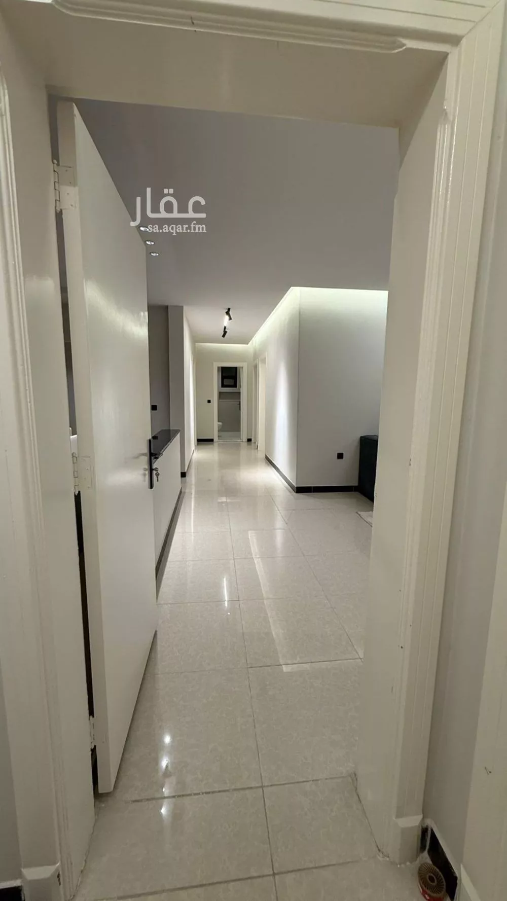 شقة 4 غرف في الملقا 2