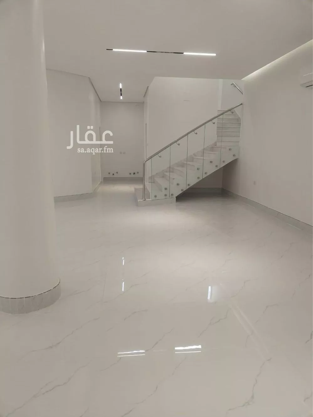 فيلا 5 غرف في العارض 2