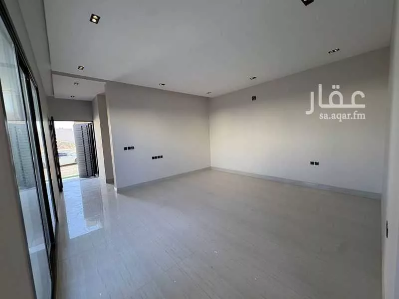 467 sqm land in Al Mahdiyyah 4