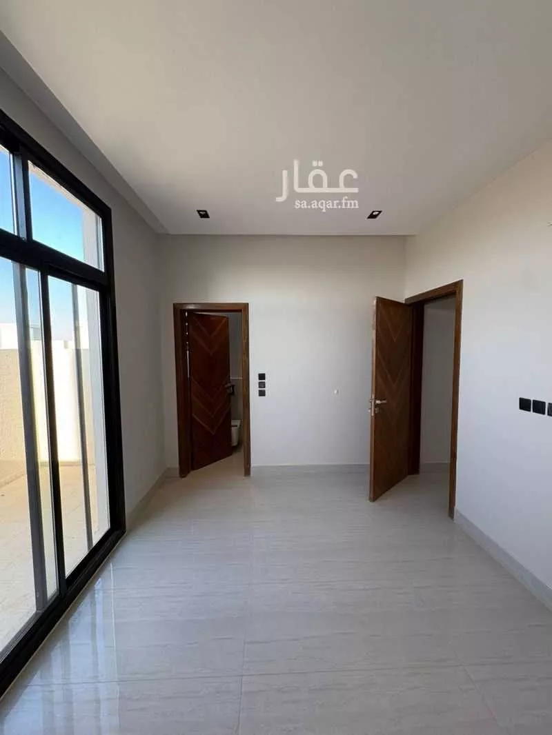 467 sqm land in Al Mahdiyyah 5