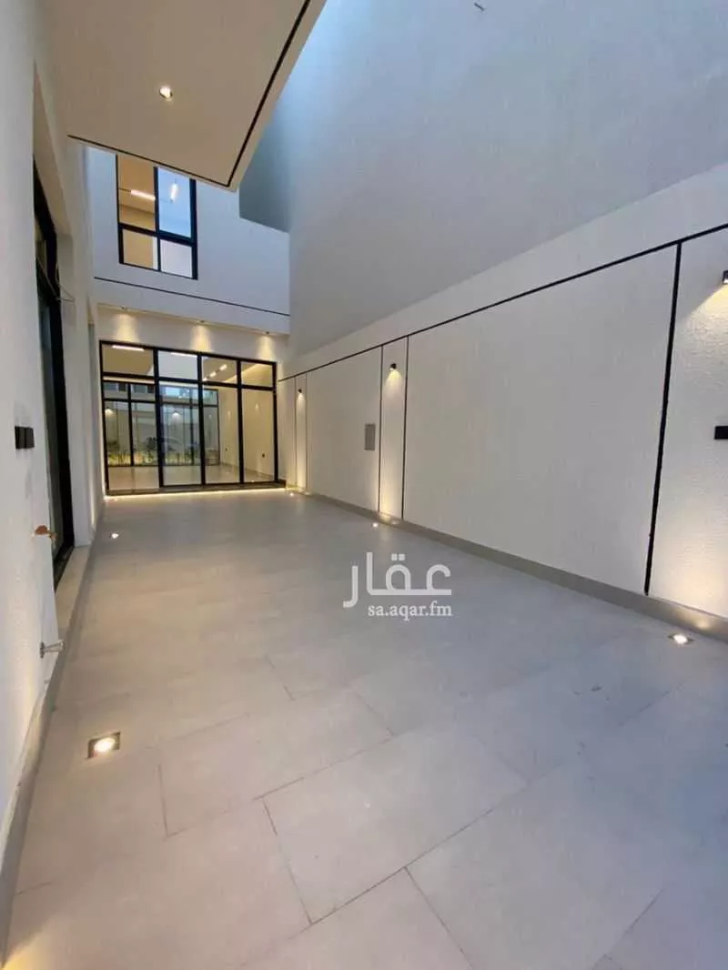 5 bedroom villa in Al Mahdiyyah 4