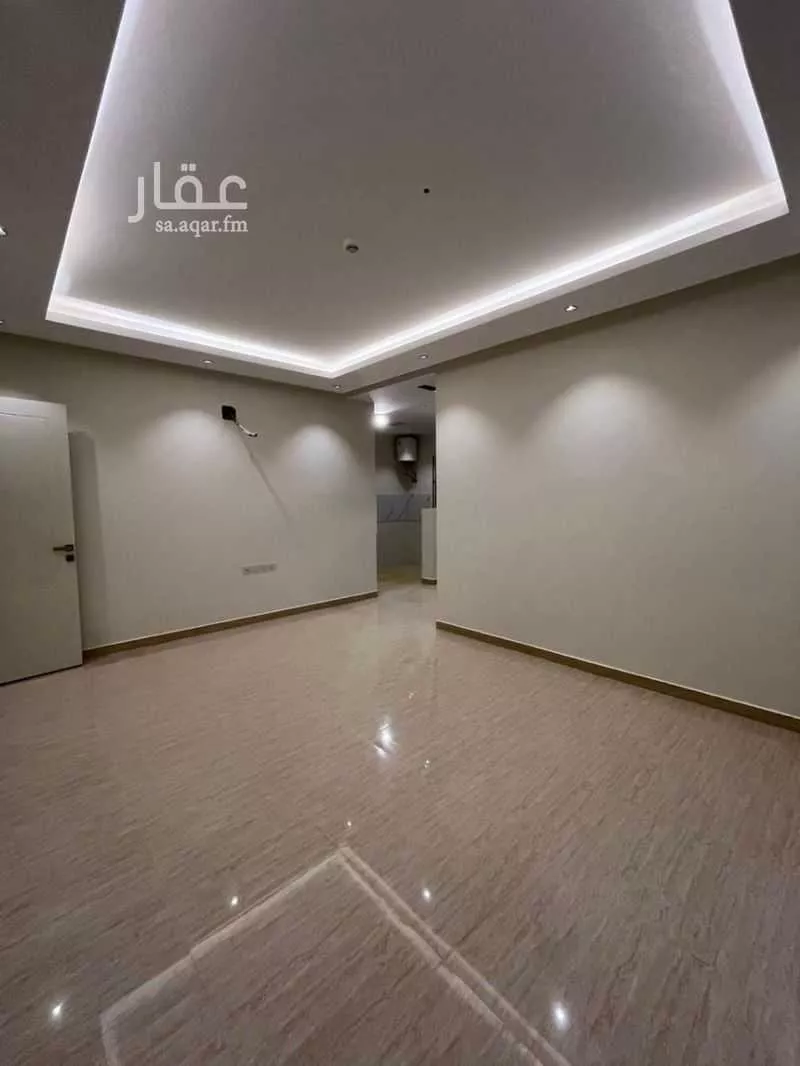 600 sqm building in Irqah 5