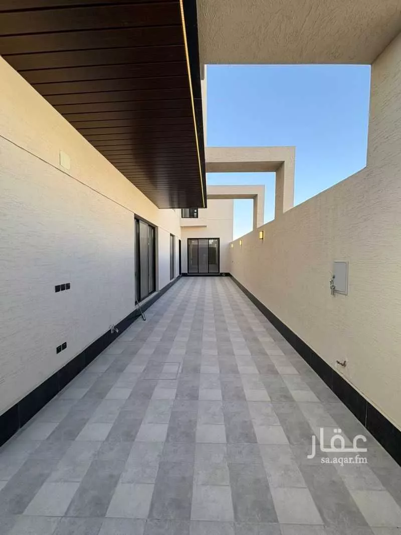 467 sqm land in Al Mahdiyyah 2