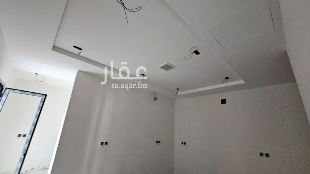 فيلا 5 غرف في الملك فيصل 5