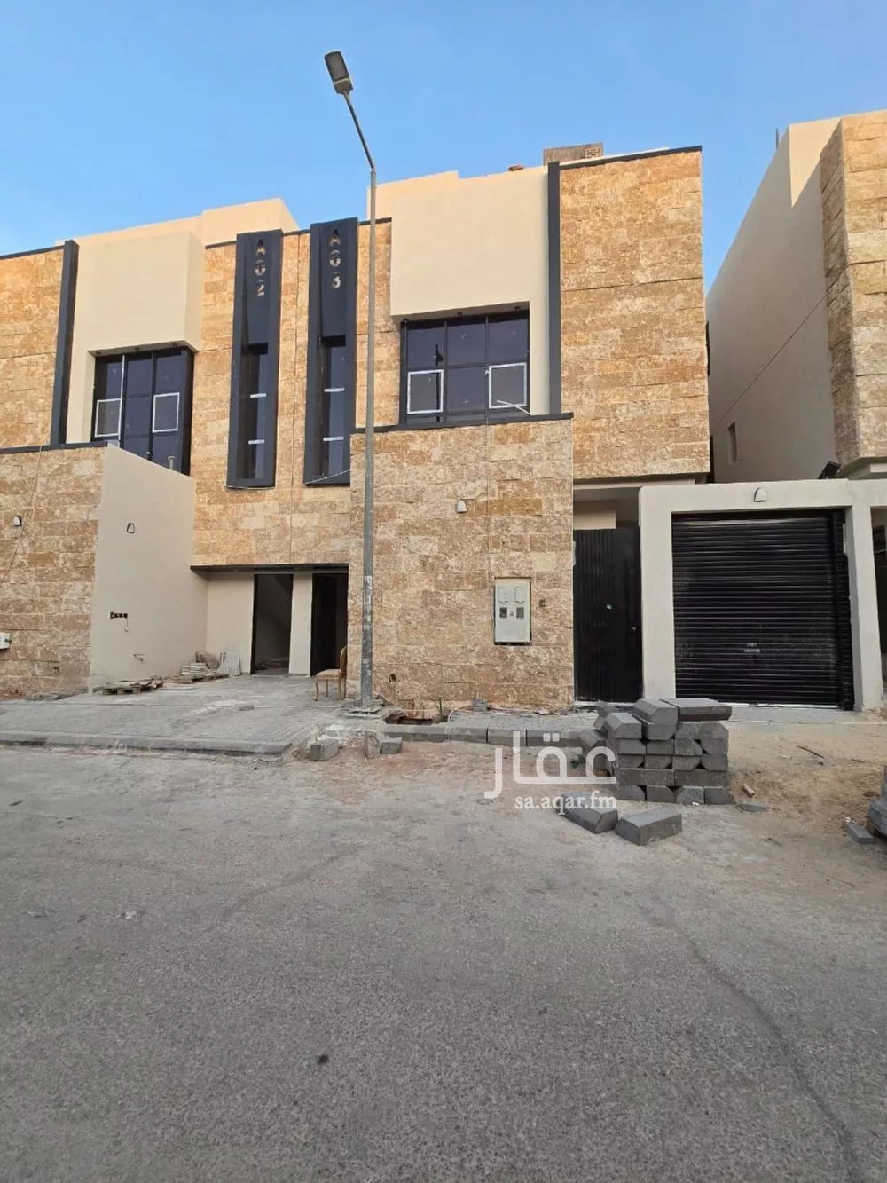 3 bedroom floor in Al Khaleej