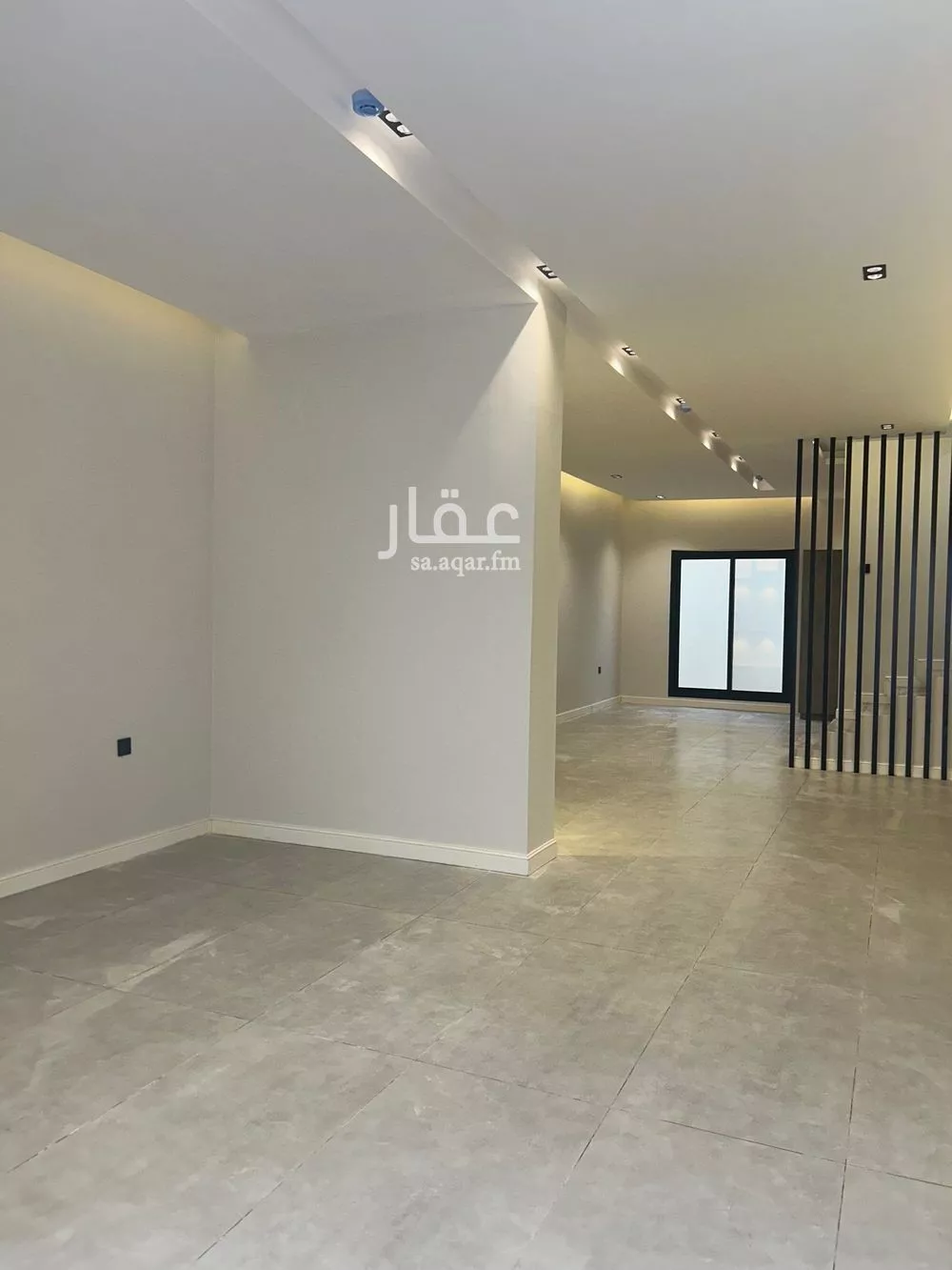 فيلا 4 غرف في العارض 4