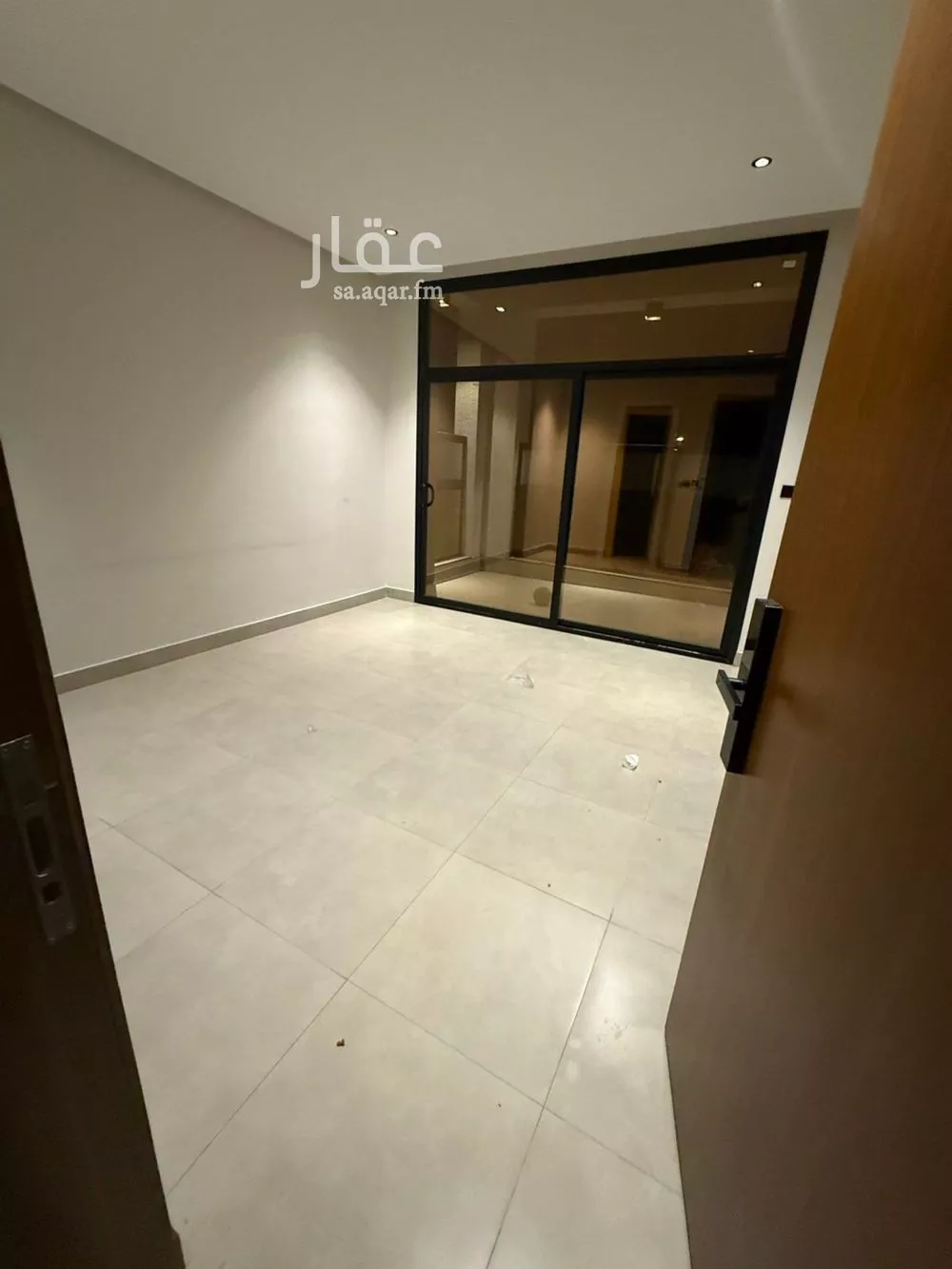 شقة 3 غرف في العارض 1