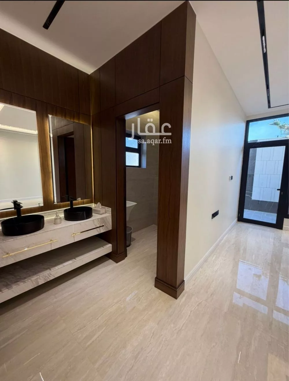 فيلا 5 غرف في الملقا 4