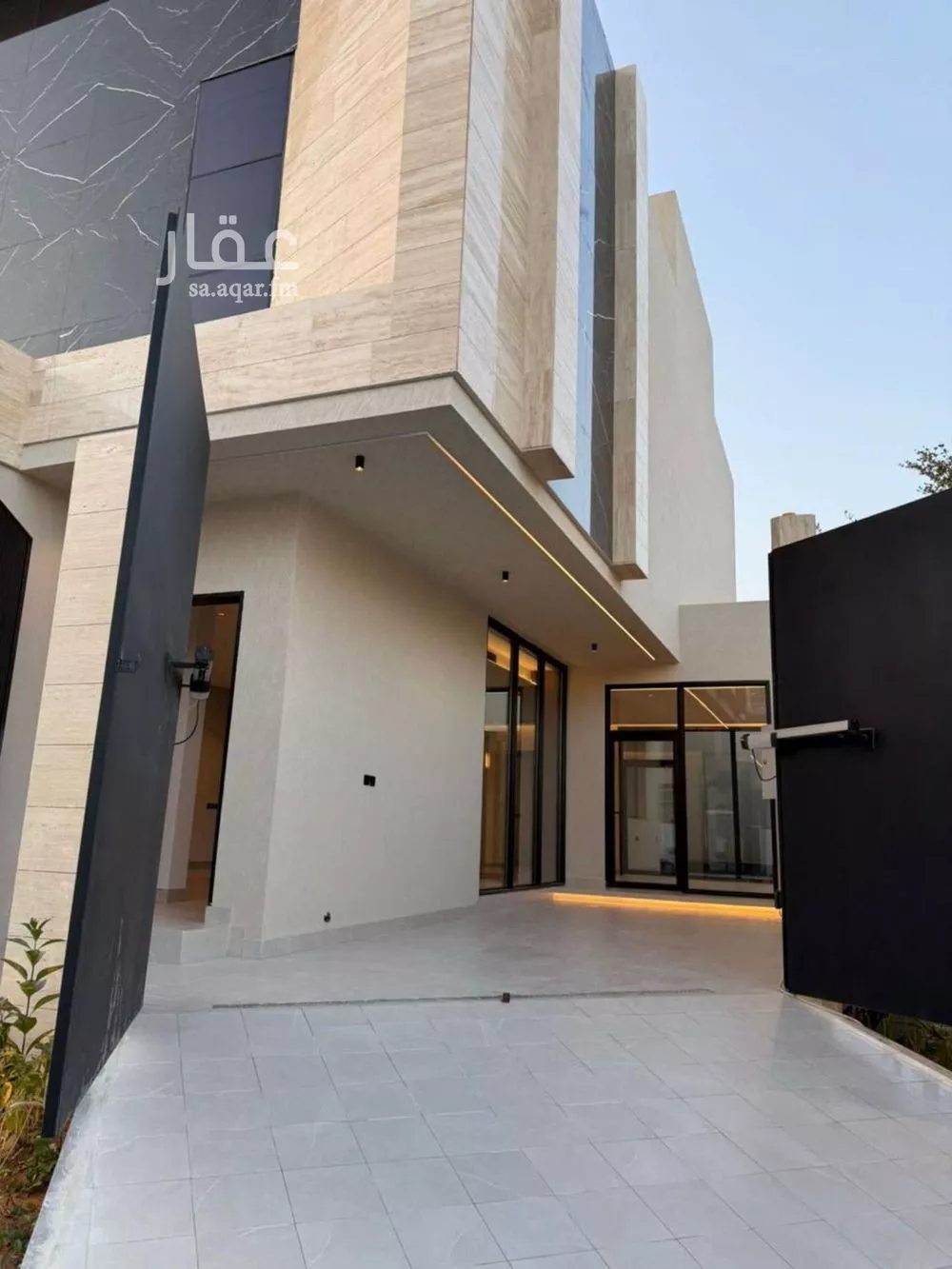 فيلا 5 غرف في الملقا 5