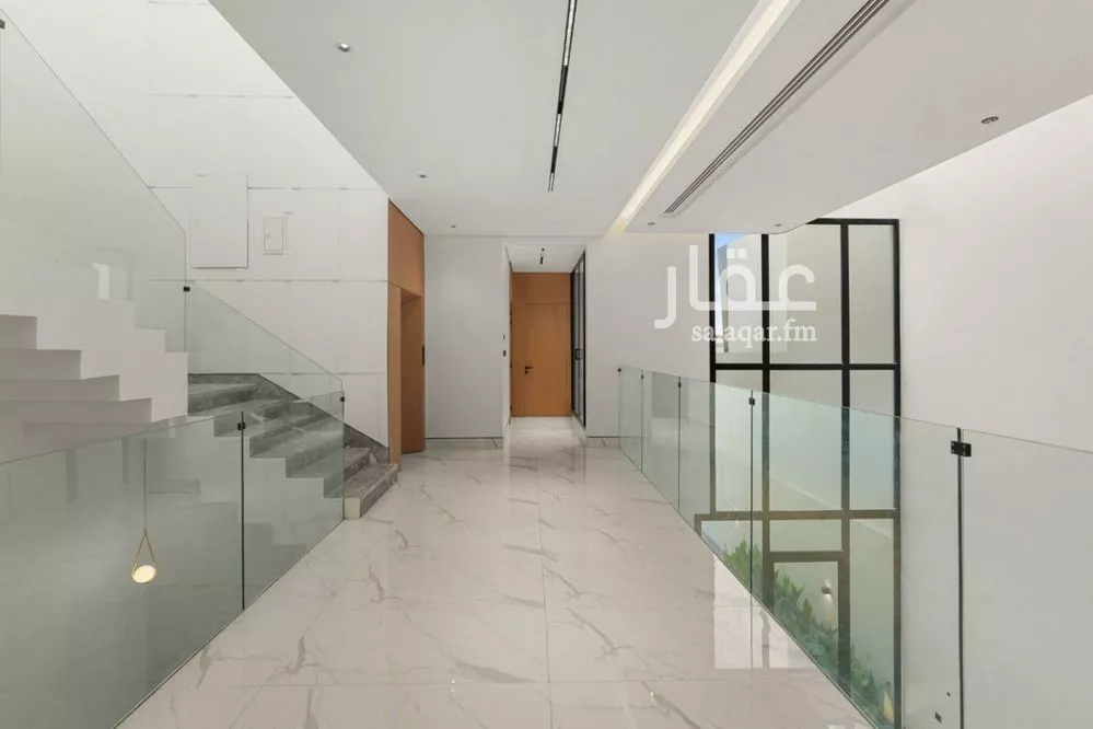 فيلا 5 غرف في النرجس 4