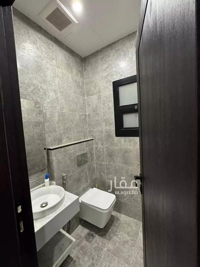 شقة 5 غرف في الرمال 2