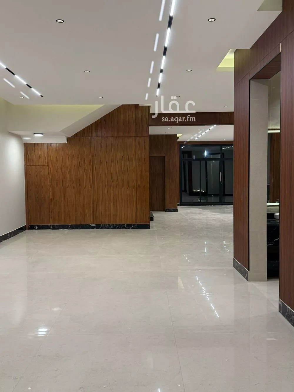 فيلا 5 غرف في النرجس 4