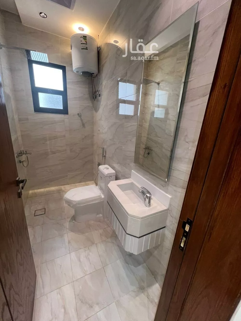 شقة 5 غرف في الجنادرية 5