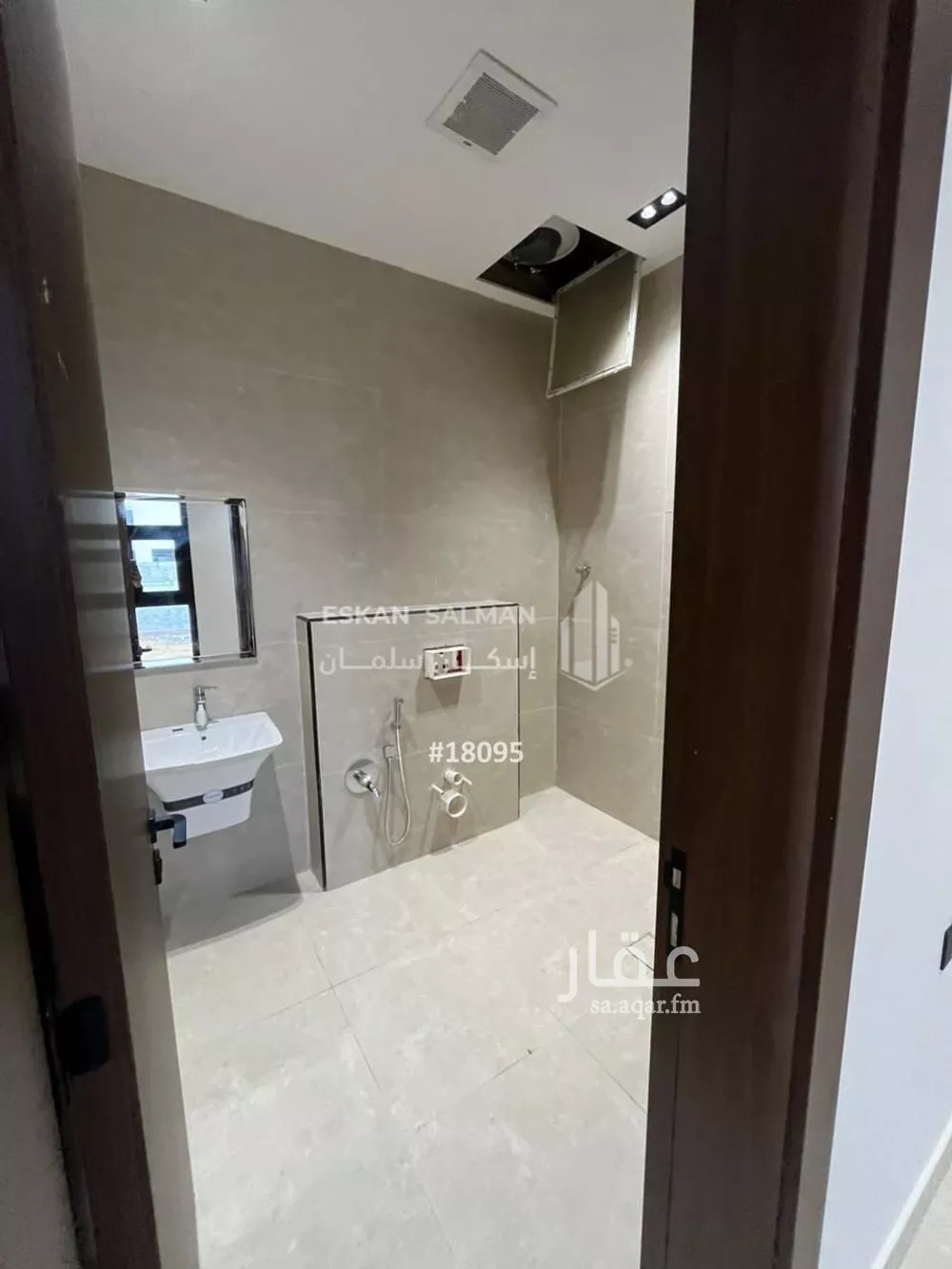 فيلا 10 غرف في الرمال 4