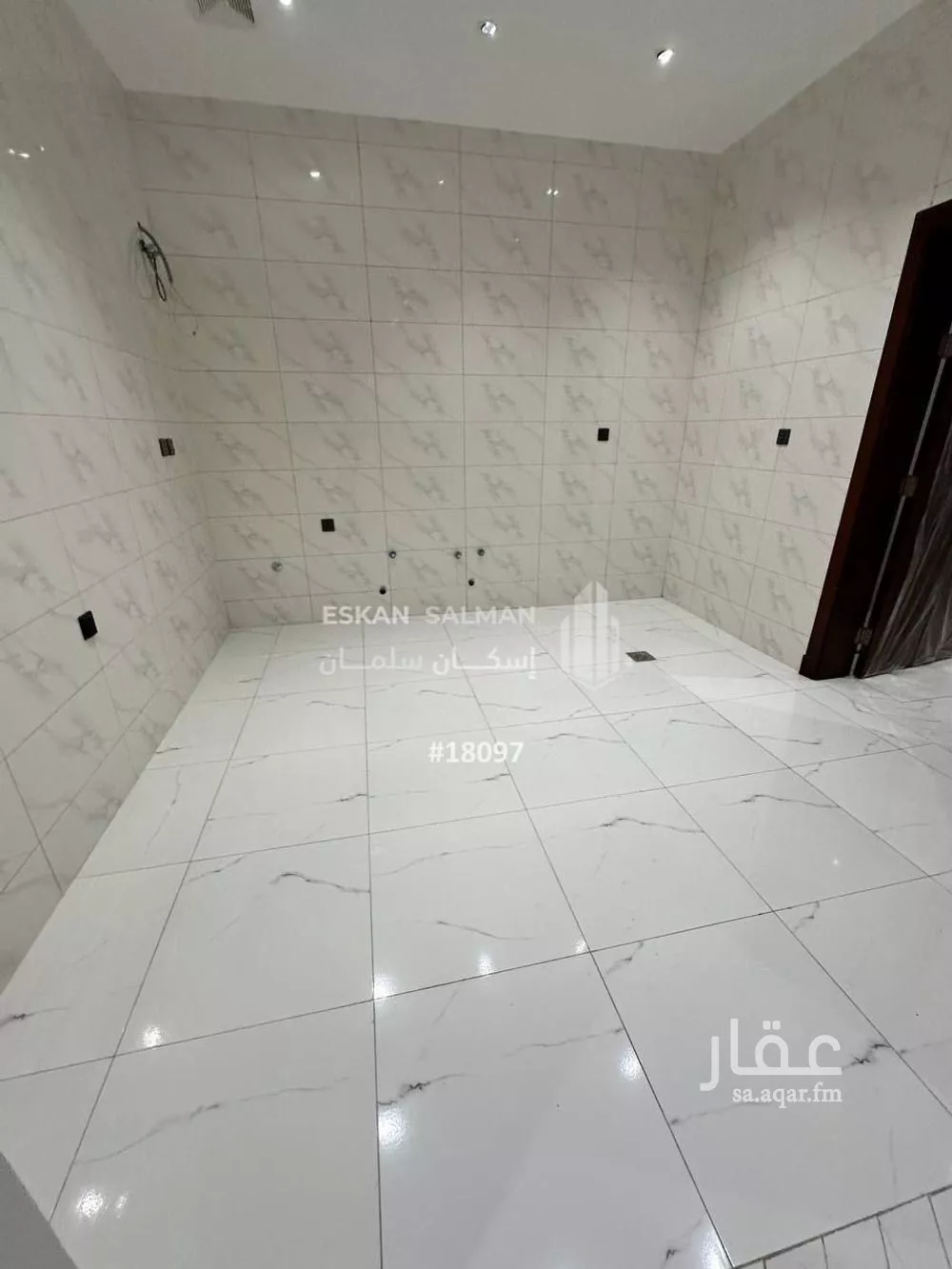 شقة 5 غرف في الورود 4