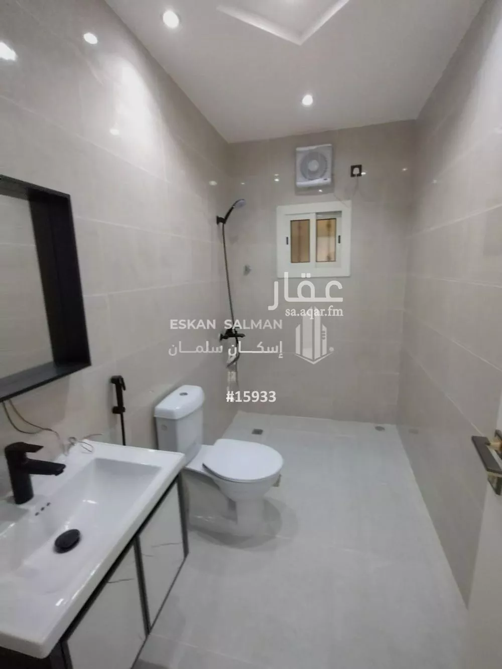 شقة 5 غرف في البحيرات 2