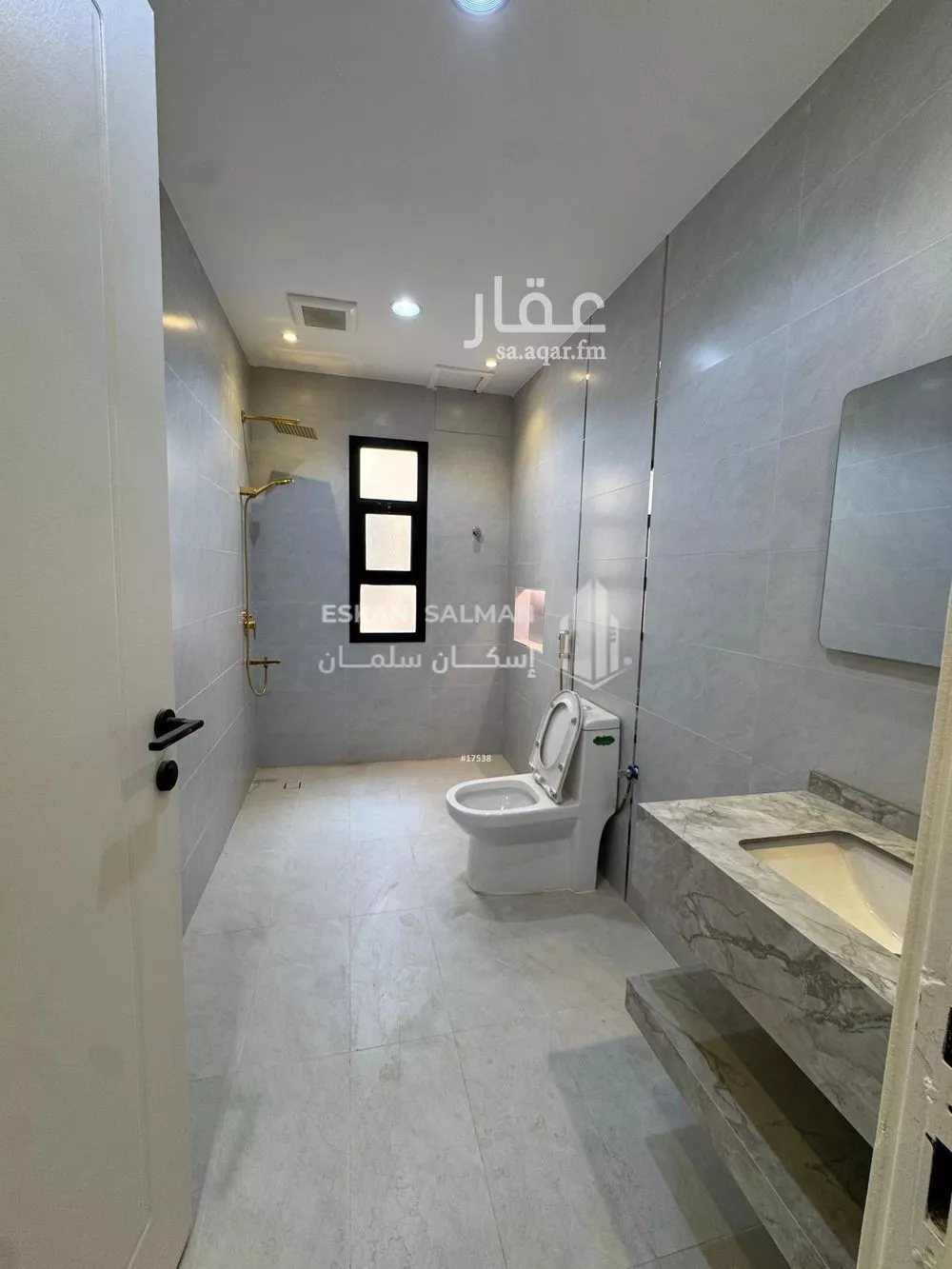 فيلا 7 غرف في الملك فهد 2