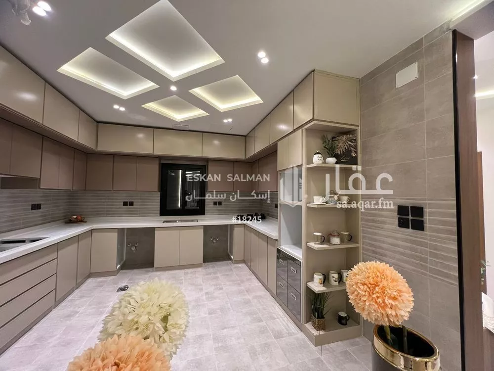 4 bedroom apartment in Al Shawqiyyah 3
