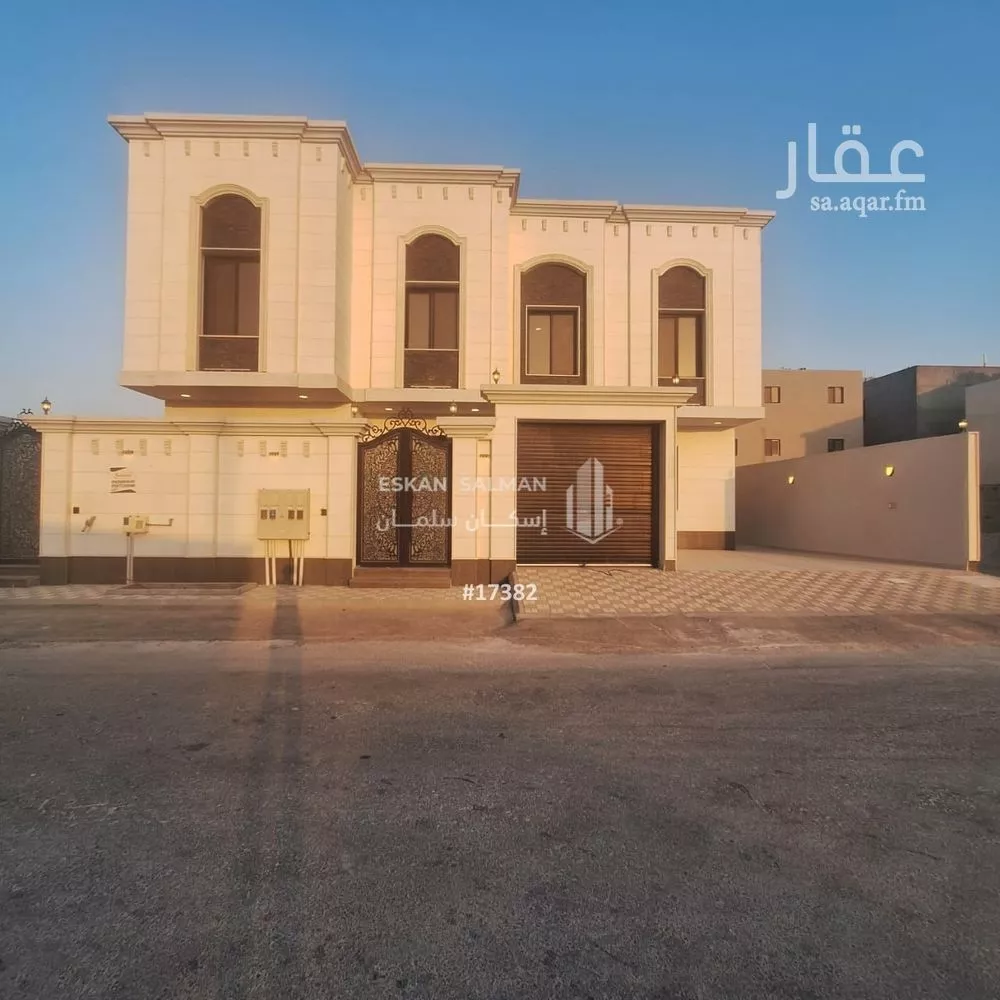 فيلا 20 غرف في العقيق 1