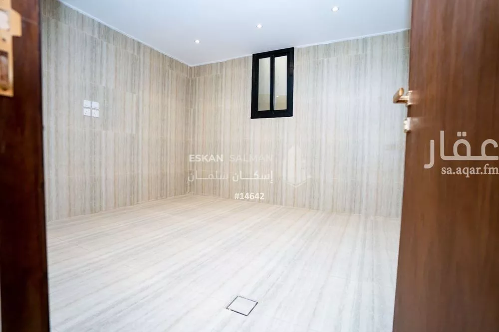 شقة 5 غرف في الرمال 3