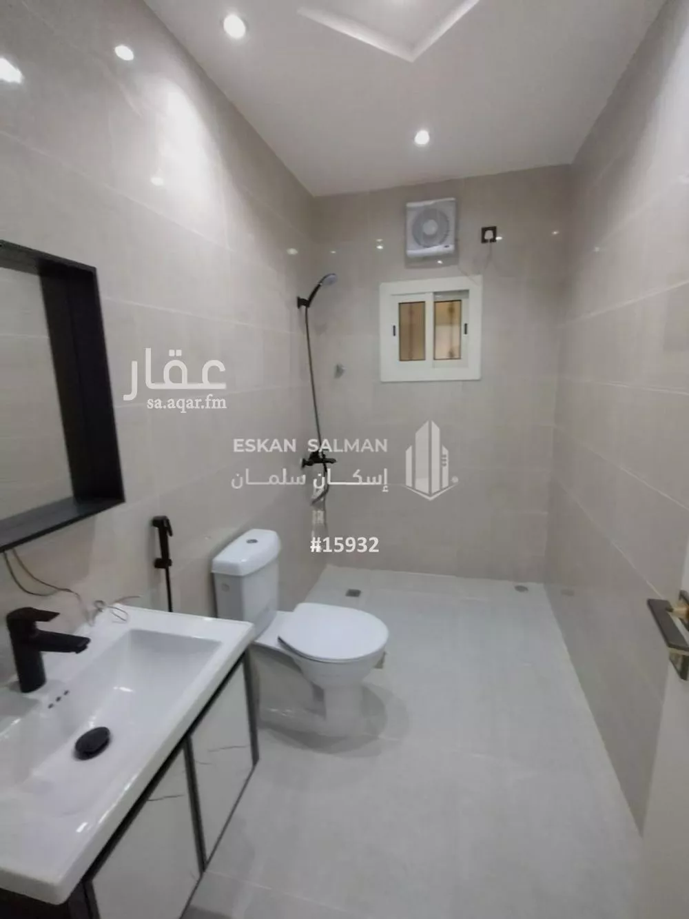 شقة 5 غرف في البحيرات 5