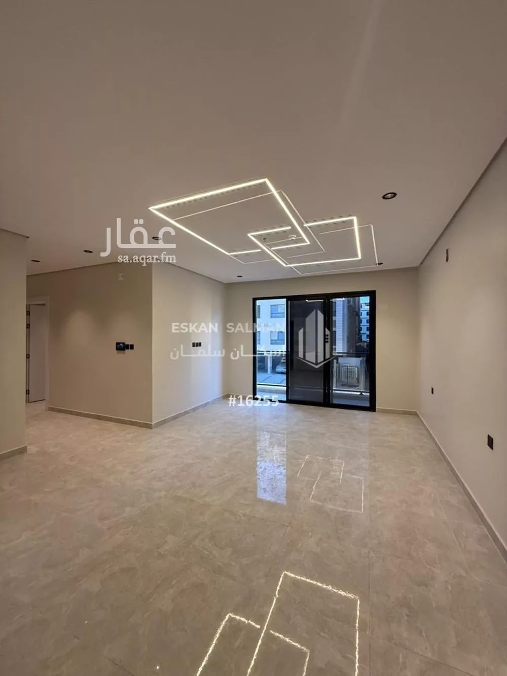 شقة 5 غرف في الحمرا 3