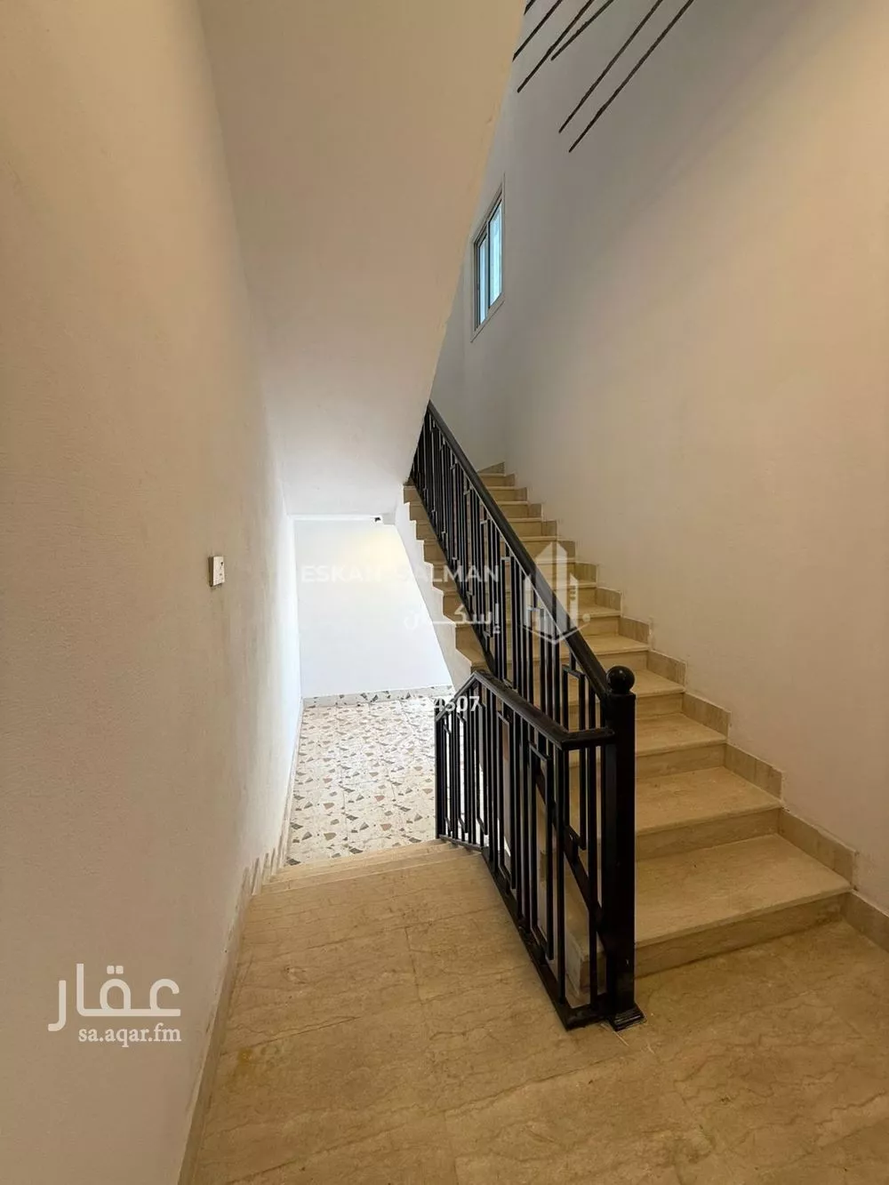 دور 6 غرف في نبلاء 4