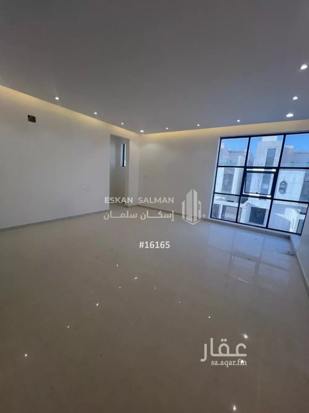 فيلا 10 غرف في الشرق 5