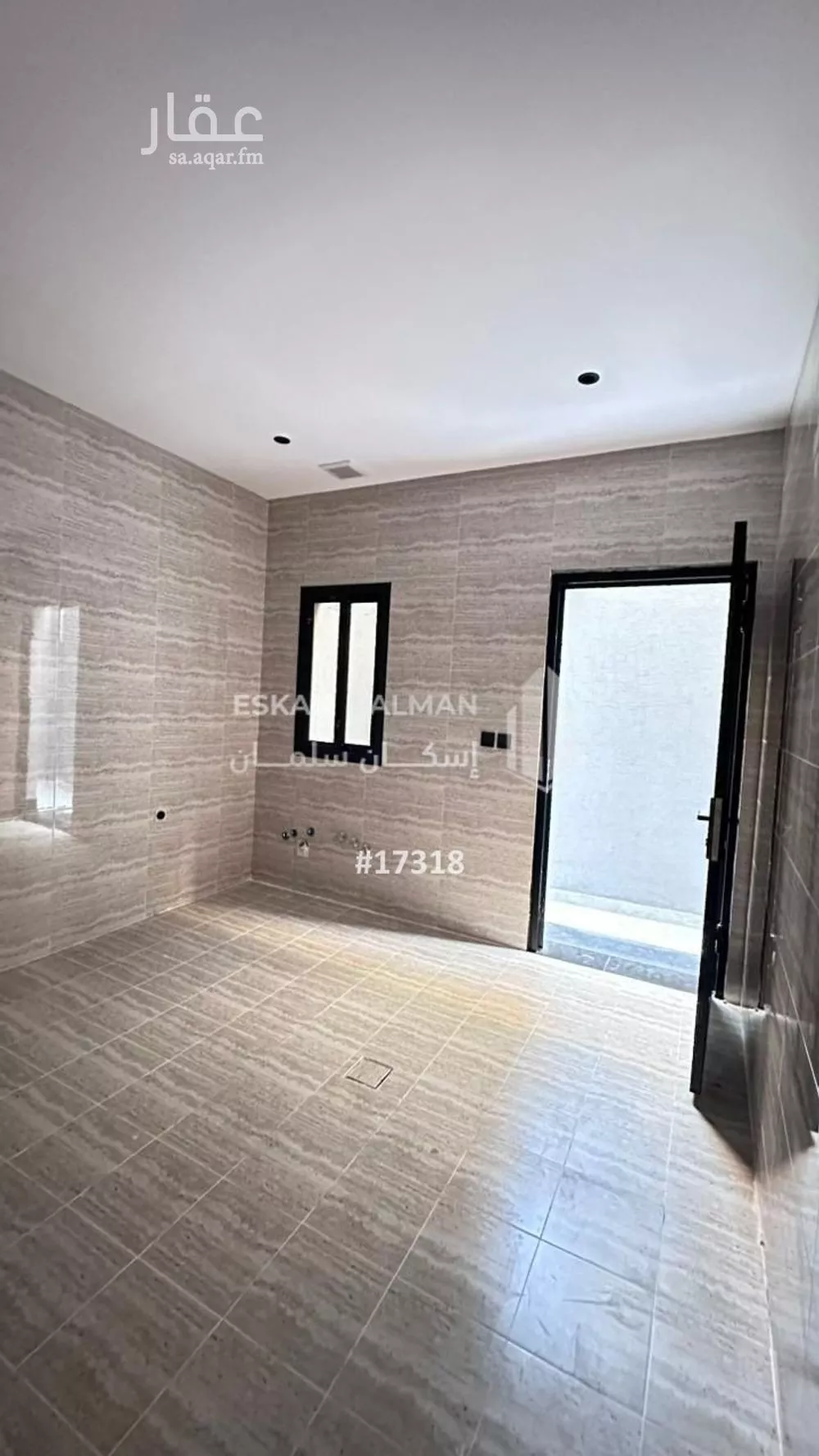 فيلا 6 غرف في العقيق 5