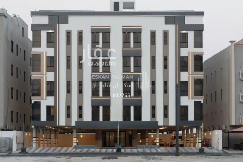 شقة 5 غرف في الحمرا 1