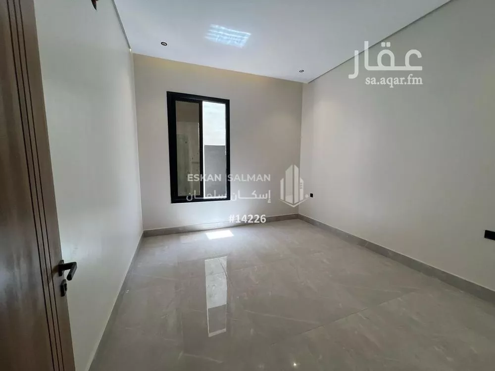 فيلا 5 غرف في الشرق 4