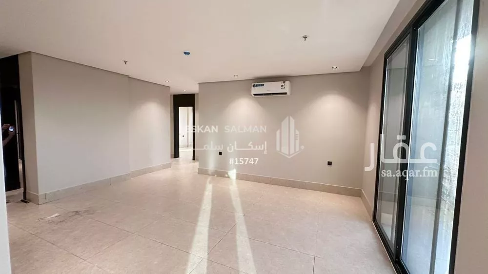 شقة 6 غرف في ضاحية الملك فهد 5