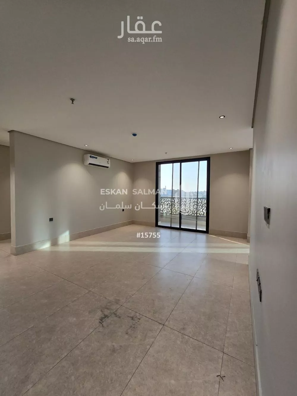 شقة 5 غرف في ضاحية الملك فهد 4